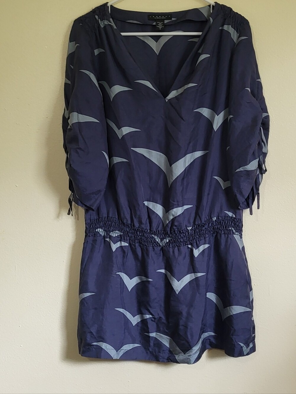 100%silk  Laundry By Shelli Segal Navy Top with Light Gray Bird Print